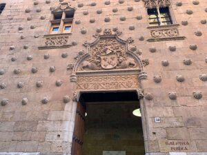 casa-de-las-conchas-salamanca3